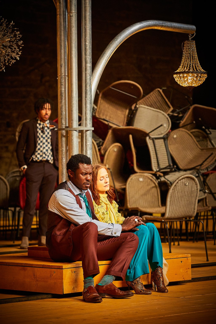 French actress Isabelle Huppert (sitting, right) in "La Cerisaie." Photo: Christophe Raynaud de Lage／Festival d'Avignon