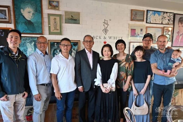 陳大使與華興協會理監事合影