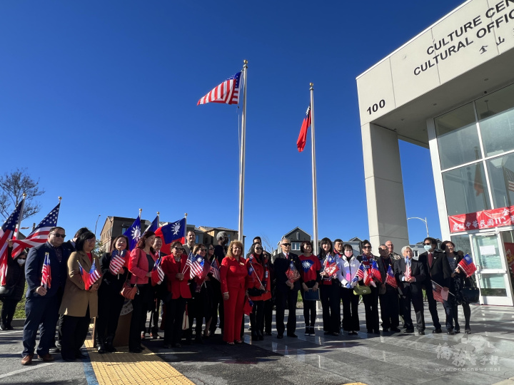 金山灣區112年元旦升旗當Milpitas、Fremont 、Cupertino市長等主流政要出席表達支持