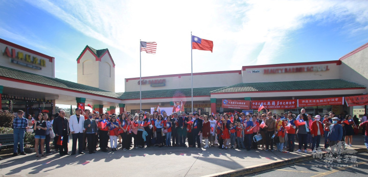 所有出席人員一同合影