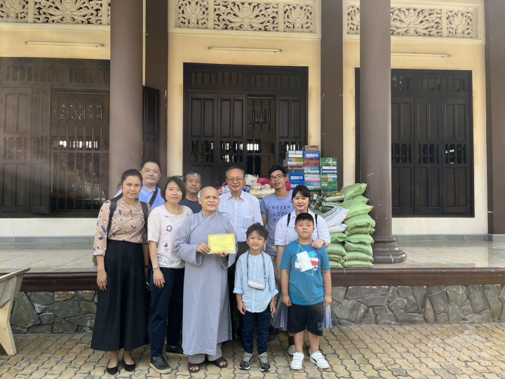 越南胡志明市臺灣學校年度慈善捐贈物資傳達臺灣心意