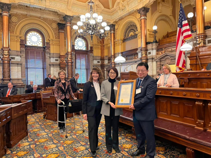 黃世昌受邀至堪薩斯州參議院接受肯定台灣頌詞