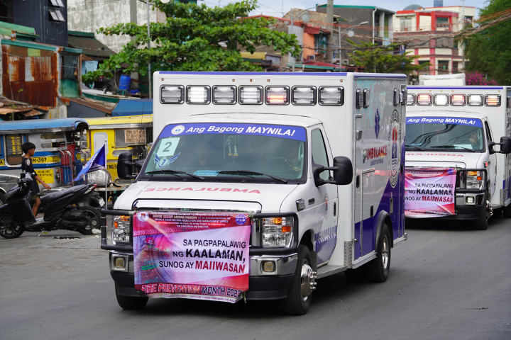 馬尼拉市政府災害防救中心救護車利用擴音器提醒市民務必要小心防火