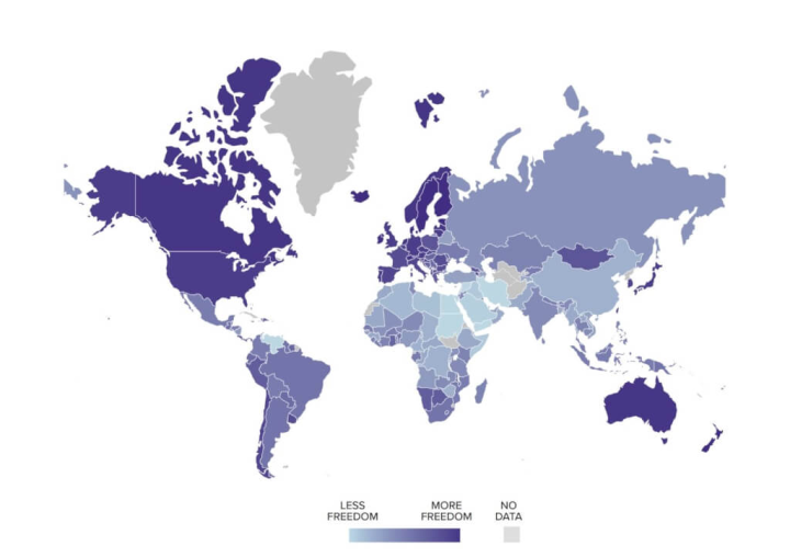 美國及加拿大智庫發布2022年人類自由指數，顏色深淺代表自由程度高低。（圖取自卡托研究所網頁cato.org）