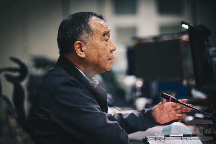 邱部長強調，國軍或有因戰而亡將士，絕無不戰而降官兵。