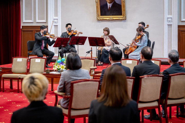 President Tsai meets members of National Symphony Orchestra / Taiwan Philharmonic