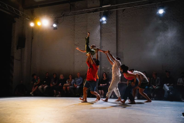 蒂摩爾古薪舞集_林文中，去排灣─選粹，2022，現場演出，藝術家提供。