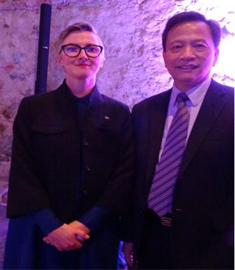 谷大使與瑞典斯德哥爾摩皇家軍械博物館館長Malin Grundberg女士合影