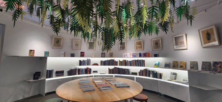 內惟藝術中心空間設計相當親民，還有閱讀空間，讓民眾透過閱讀親近藝術世界。