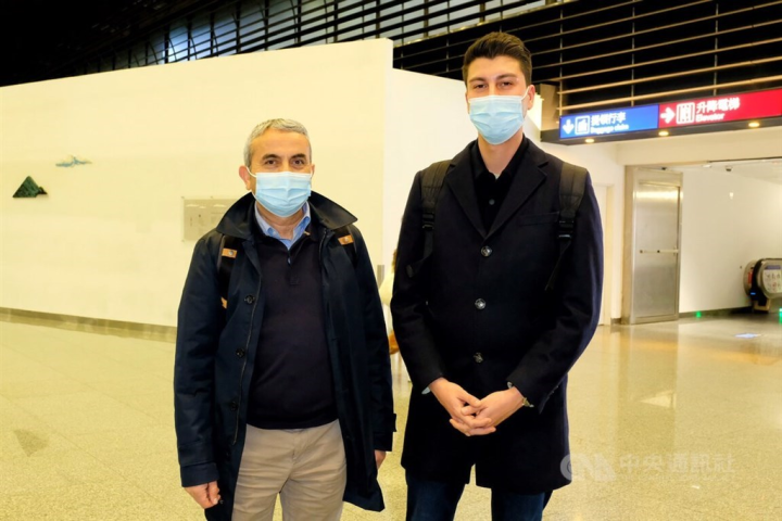 Swiss national councilors Mustafa Atici (left) and Fabian Molina (right). CNA photo Feb. 5, 2023