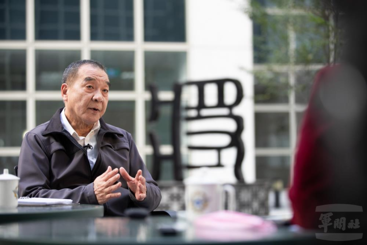 國防部長邱國正接受天下雜誌專訪。