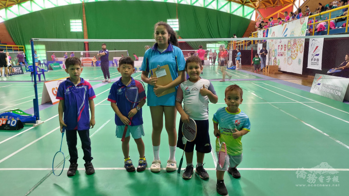 9歲以下組由本場賽事年紀最輕的四位小小參賽選手進行男雙的對決