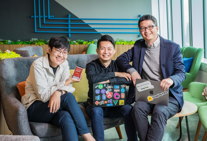 左起：愛料理創辦人李致緯、多奇數位創意技術總監黃保翕、亞太智能機器創辦人吳柏翰(攝影／唐紹航)