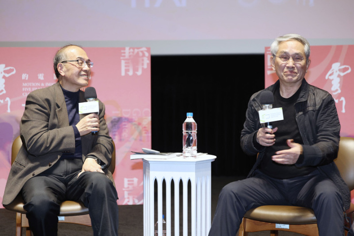 國家影視聽中心董事長藍祖蔚（左）與雲門舞集創辦人林懷民（右）4日下午出席「動靜光影—雲門的電影對話」座談活動，為影展揭開序幕。