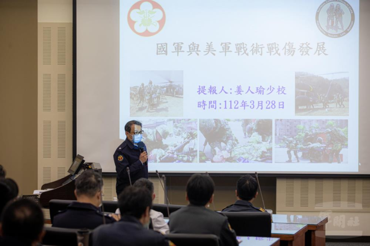 軍醫局28日辦理「戰傷救護TCCC訓練課程」。（軍聞社記者葛芃欣攝）