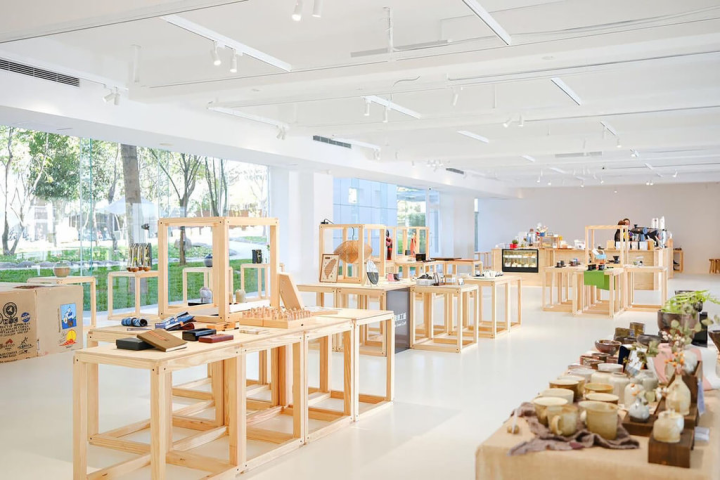 台灣工藝研究發展中心「旅物．SHOP」工藝選品店11日開幕，盼以多元商業模式鼓勵青年實驗開店及建構台灣工藝選品通路。（工藝中心提供）