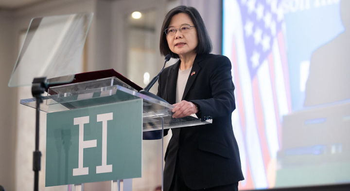 President Tsai delivers an address after receiving the award.