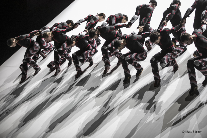 瑞典哥德堡舞團雙舞作《SAABA》。(©Tilo Stengel／台中國家歌劇院提供)