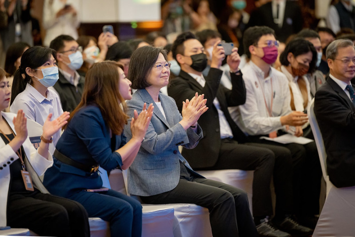 總統出席「三立3.0轉動台灣系列紀錄片首映記者會」