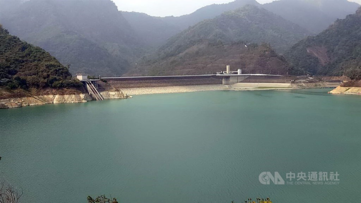 Tsengwen Reservoir in late February.