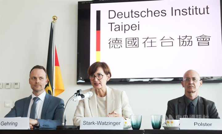 German Federal Minister of Education and Research Bettina Stark-Watzinger (center); Kai Gehring (left), chairman of the Bundestag's education and research committee; and Jörg Polster, director general of German Institute Taipei are pictured at a news conference in Taipei on Wednesday. CNA photo March 22, 2023