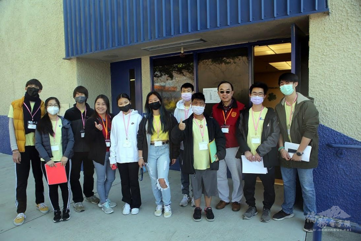 Student volunteers from FASCA SFBA