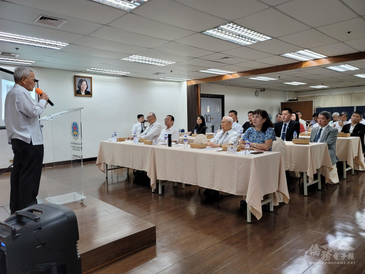徐佩勇為新屆菲律賓地區僑務榮譽職人員頒發聘書活動會場