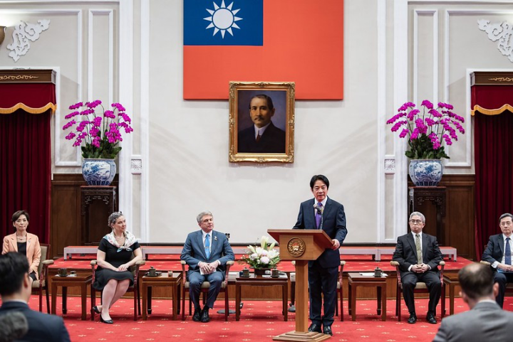 副總統接見美國聯邦眾議院外交委員會主席麥考爾訪問團，並致詞