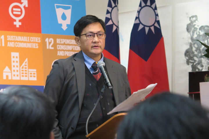 原住民族委員會綜合規劃處長雅柏甦詠．博伊哲努19日在駐紐約辦事處舉辦的研討會演講，闡述台灣推動淨零轉型過程中如何確保原住民族權利。