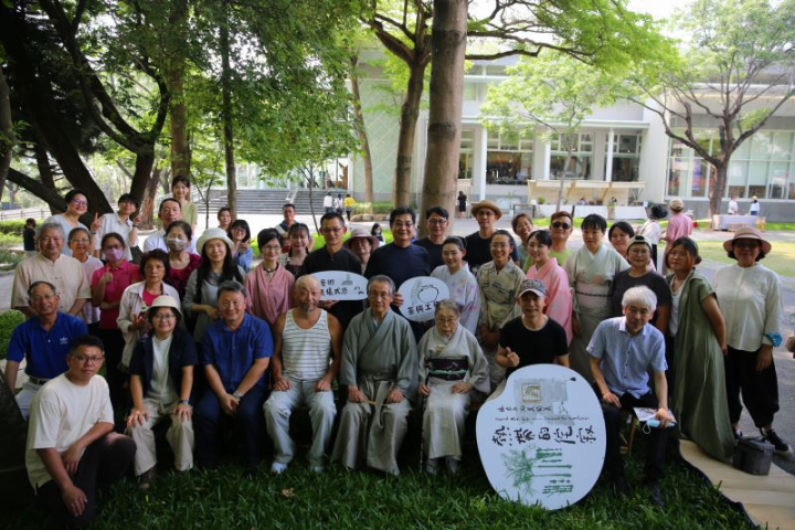 工藝中心張仁吉主任(前排右2)及與會貴賓共同合影留念。