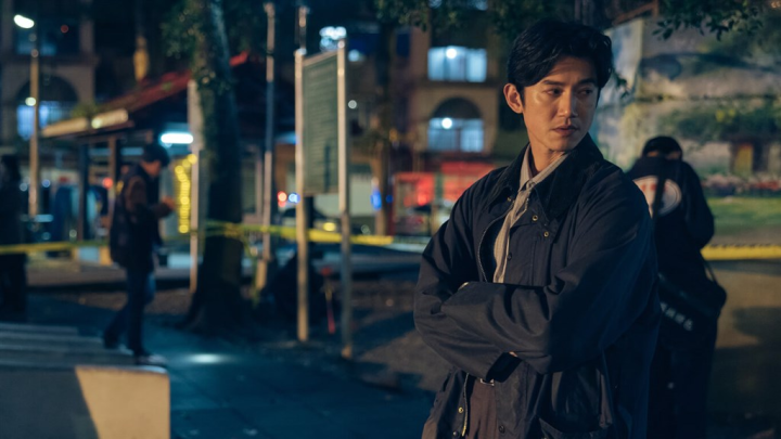 Taiwanese actor Wu Kang-ren (吳慷仁) plays a prosecutor named Kuo Hsiao-chi (郭曉其) in "Copycat Killer." Photo: Netflix