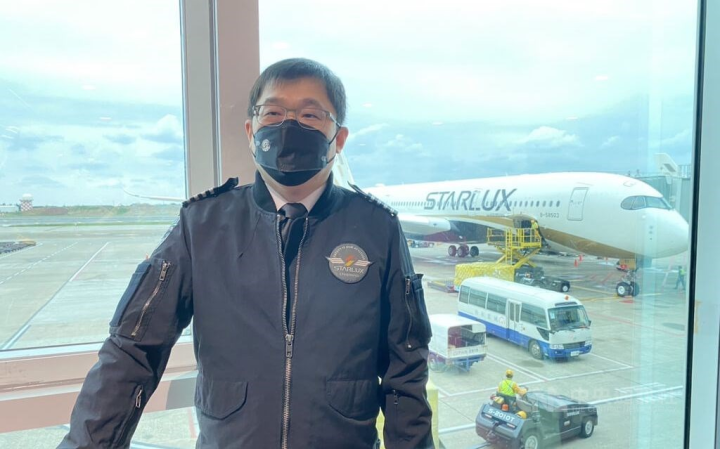 Starlux Airlines Chairman Chang Kuo-wei is pictured by the Airbus A350-900 the company used to operate the inaugural flight to Los Angeles at Taiwan Taoyuan International Airport on Wednesday. CNA photo April 26, 2023