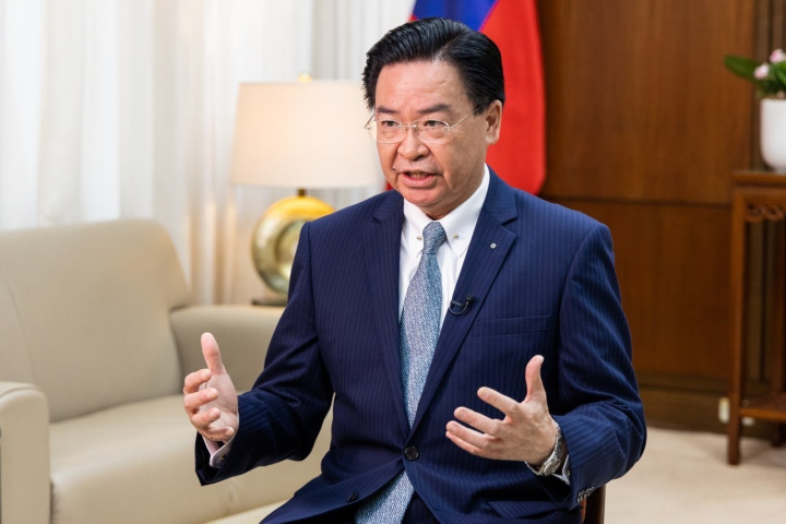 外交部長吳釗燮表示，台海若生事將使晶片與航運供應鏈中斷，釀成全球經濟災難。(資料照/外交部)