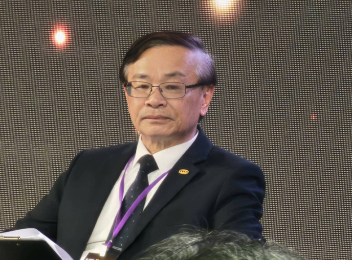 台灣電路板協會（TPCA）理事長李長明18日出席「打造淨零時代競爭力」論壇，坦言「淨零碳排是願景，也是艱難龐大工程，要靠政府企業民間通力合作」。