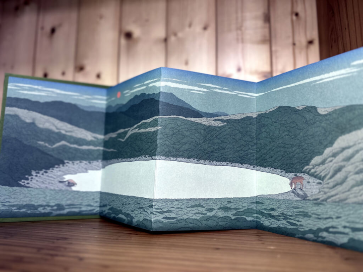 林務局台東林管處推出新版「嘉明湖步道登山證書」於5月1日開放申請，只要山友曾完成攀登嘉明湖國家步道，提供照片證明並支付新台幣600元，即可以擁有專屬個人特色的登山證書。（台東林管處提供）