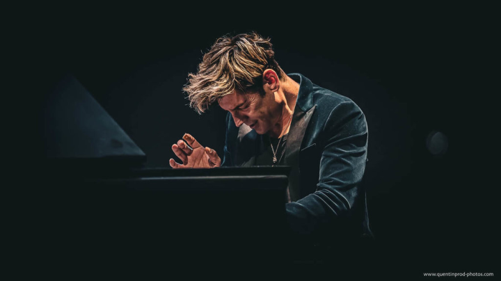 以鋼琴曲「大黃蜂的飛行」席捲全球的克羅埃西亞鋼琴家邁可森（Maksim Mrvica），16日將抵台準備全台巡迴音樂會。（好滿意音樂提供）