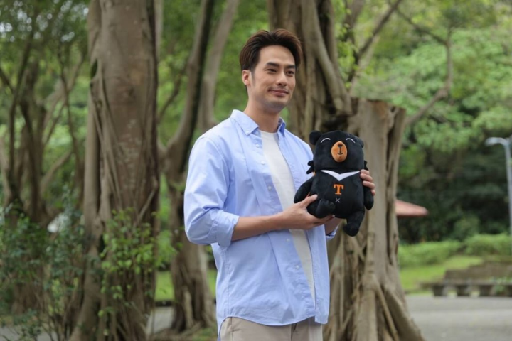 交通部觀光局邀請泰國電視劇男神帕貢．查博里拉（Pakorn Chatborirak）為台灣觀光代言並拍攝宣傳影片，搶攻泰國旅客。（觀光局提供）