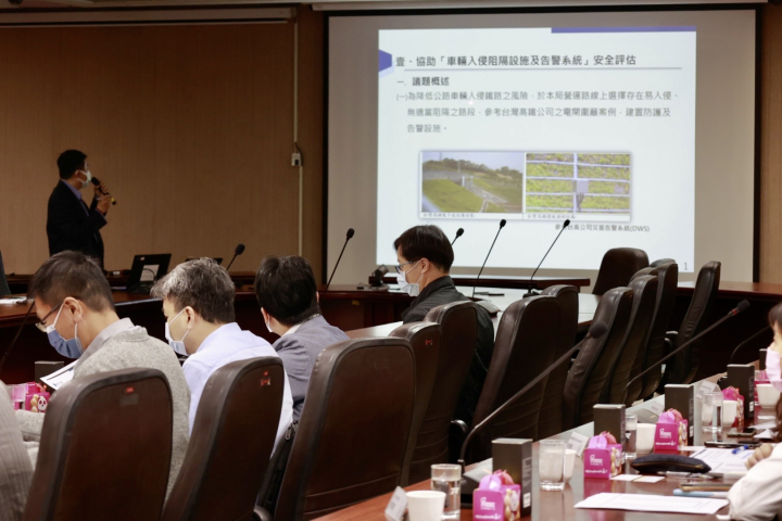 鐵研中心團隊至臺鐵局進行技術交流