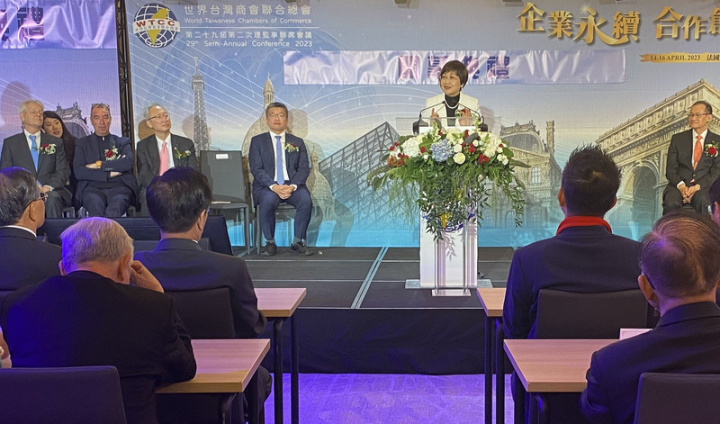 僑務委員會委員長徐佳青出席世總會第29屆聯席會議，致詞說為遍佈逾70國、170多個的台商組織感到驕傲，除經貿交流外，也願投入各地慈善公益，讓世界看到台灣能帶來的貢獻。