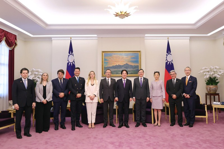 副總統與「葡萄牙國會議員訪問團」合影