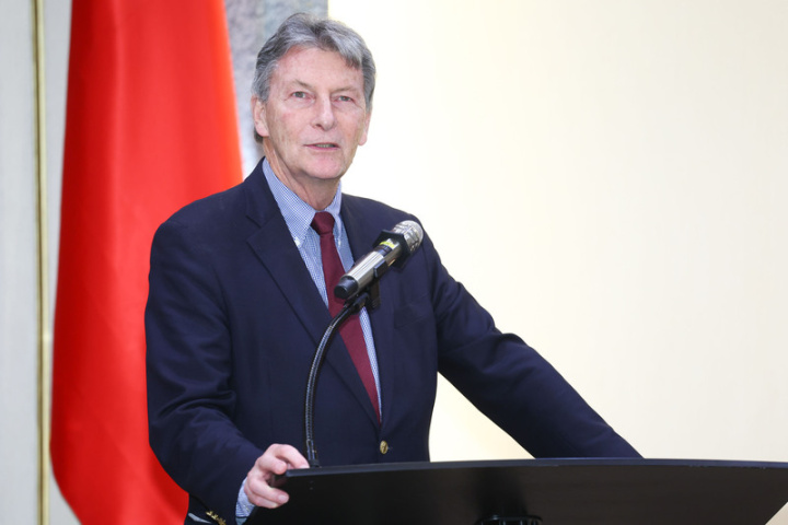 加拿大眾議院跨黨派議員訪問團來台，10日參訪立法院並拜會院長游錫堃，加拿大眾議院國防委員會主席馬凱（John McKay）（圖）致詞時表示，期待此行雙方的交流互動。