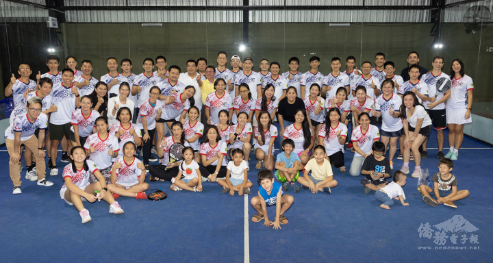 全體參賽選手僑胞共同合影留念