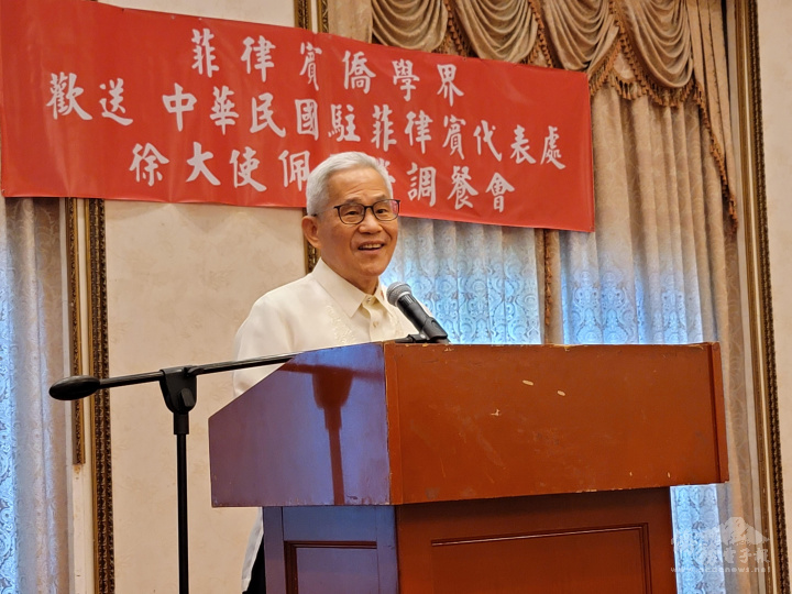 徐佩勇說，希望能夠看到菲律賓老僑跟臺商朋友密切合作，大家相互的照顧、相互的支持，讓臺灣跟菲律賓的關係越來越好