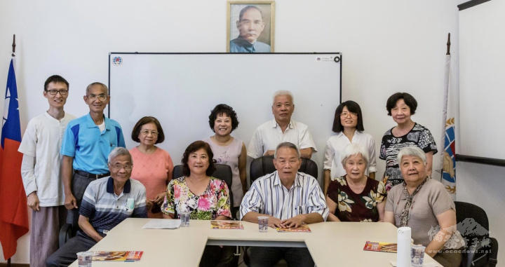 南美作協文友們合影