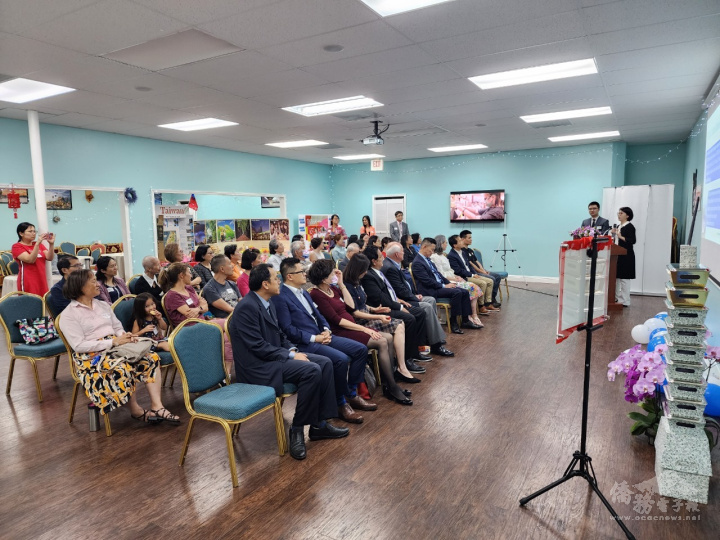 聖安東尼及奧斯汀的民眾到場共同見證揭幕儀式