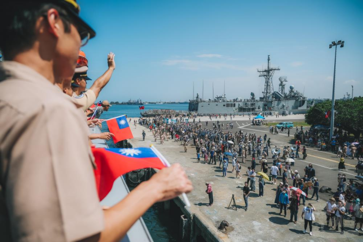 海軍112年敦睦遠航訓練支隊21日順利返抵國門。（軍聞社記者陳彥樺攝）