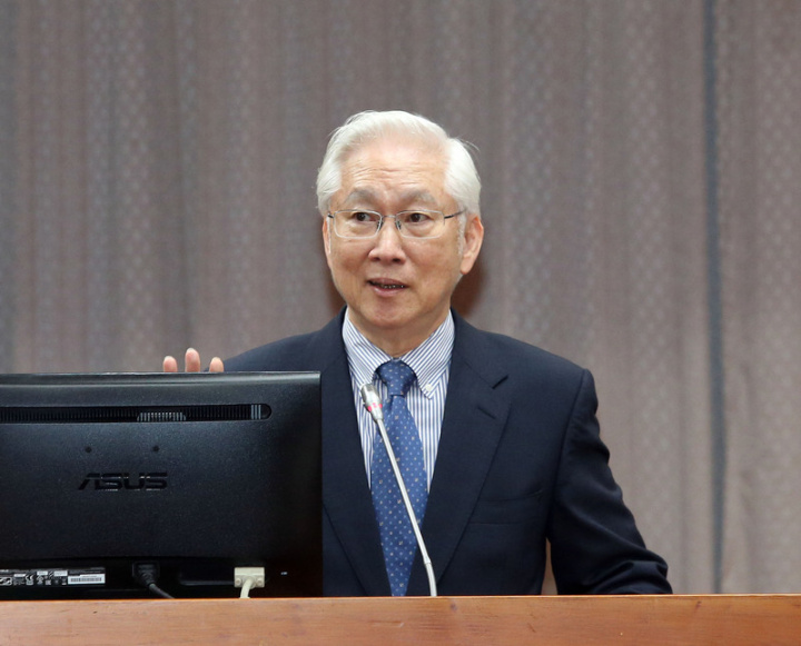 國科會主委吳政忠4日在立法院表示，台美科技合作（STC）會議，將於5月中下旬在台灣登場，涉及議題包含半導體、癌症研究與氣象衛星。