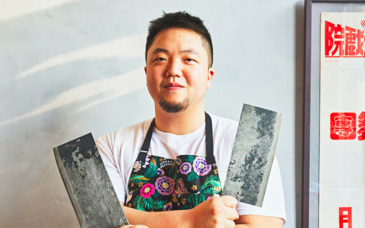 旅遊美食實境節目「尋味台灣趣」，找來紐約台菜餐廳主廚史官（Eric Sze）主持。（過癮科技公司提供）