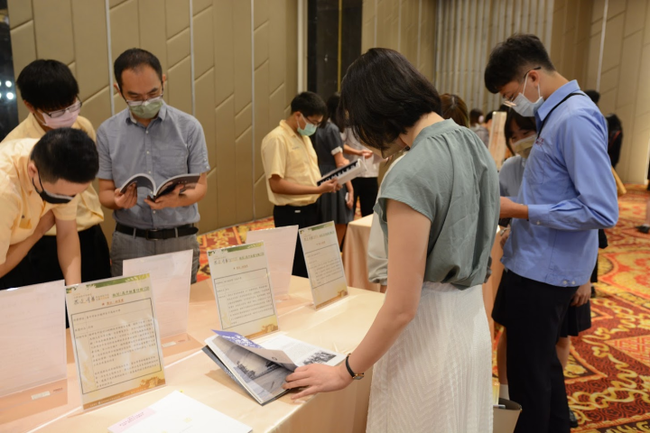 111年度全國高級中等學校學生校園刊物競賽-觀摩類獲獎作品展示