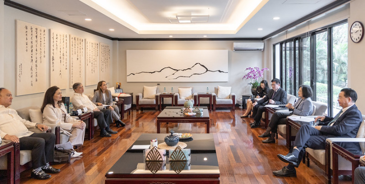 總統接見「菲律賓參議員洪迪薇訪團」